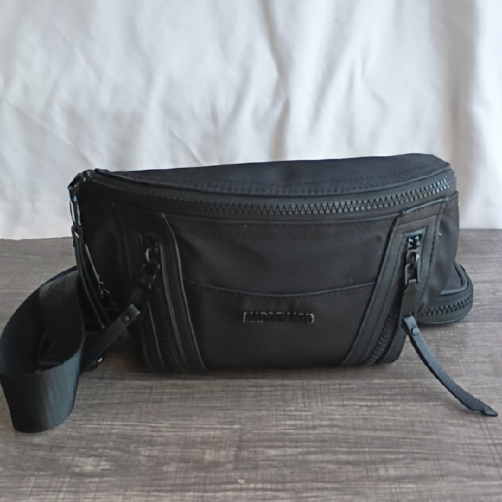 Elegant Black Mini Bag
